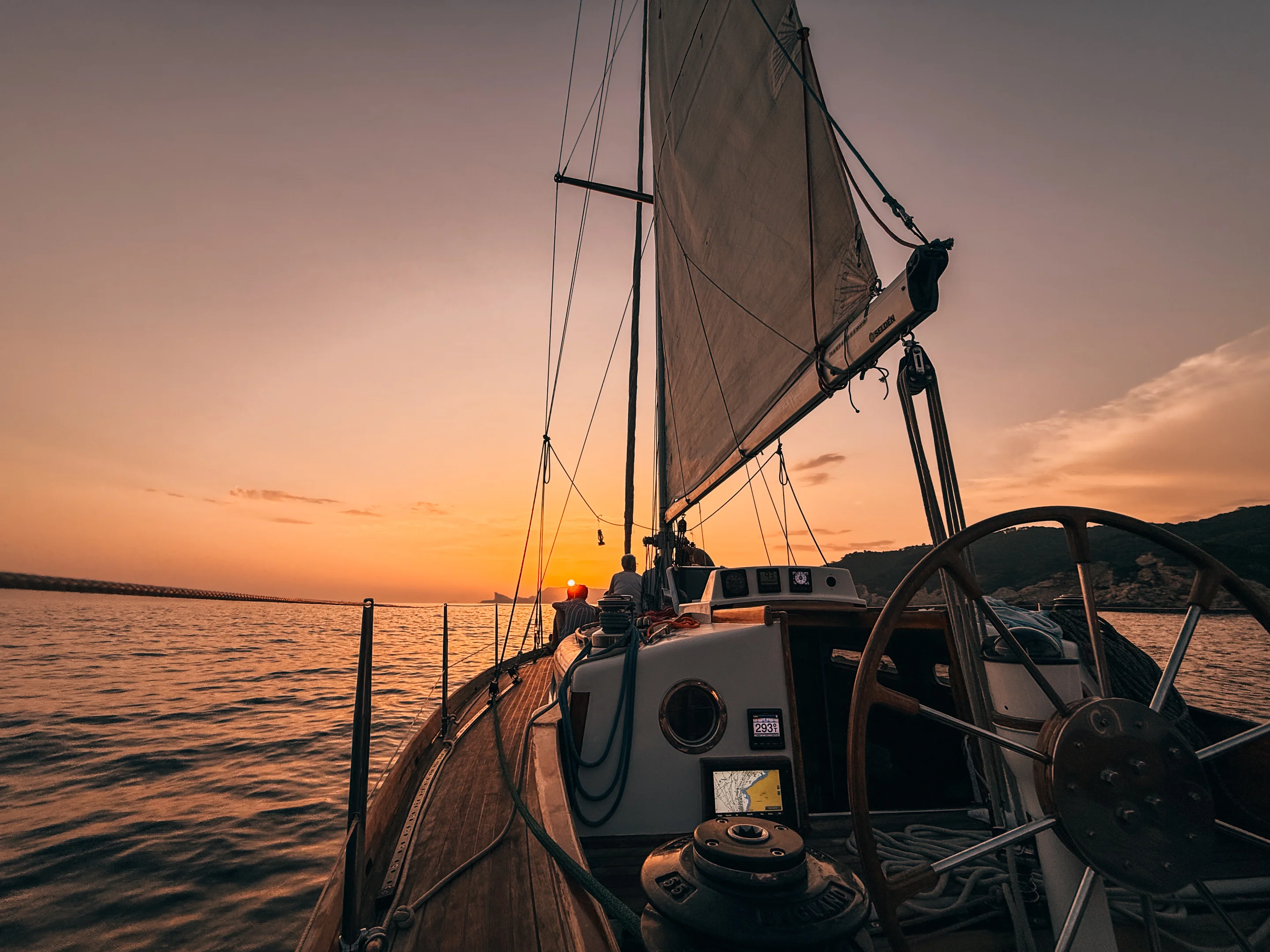 Coucher de soleil sous voile